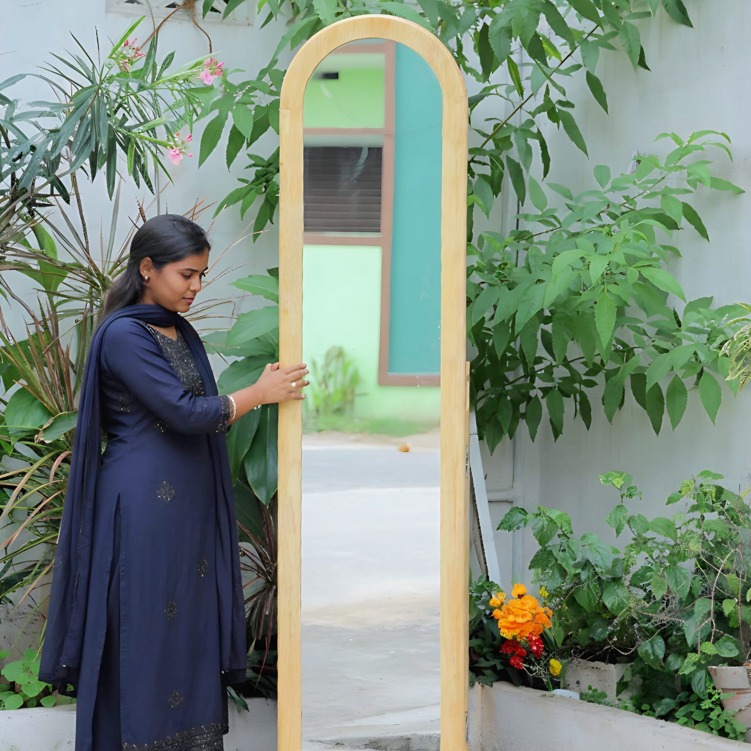 MOVABLE LONG DUAL MIRROR DRESSING TABLE